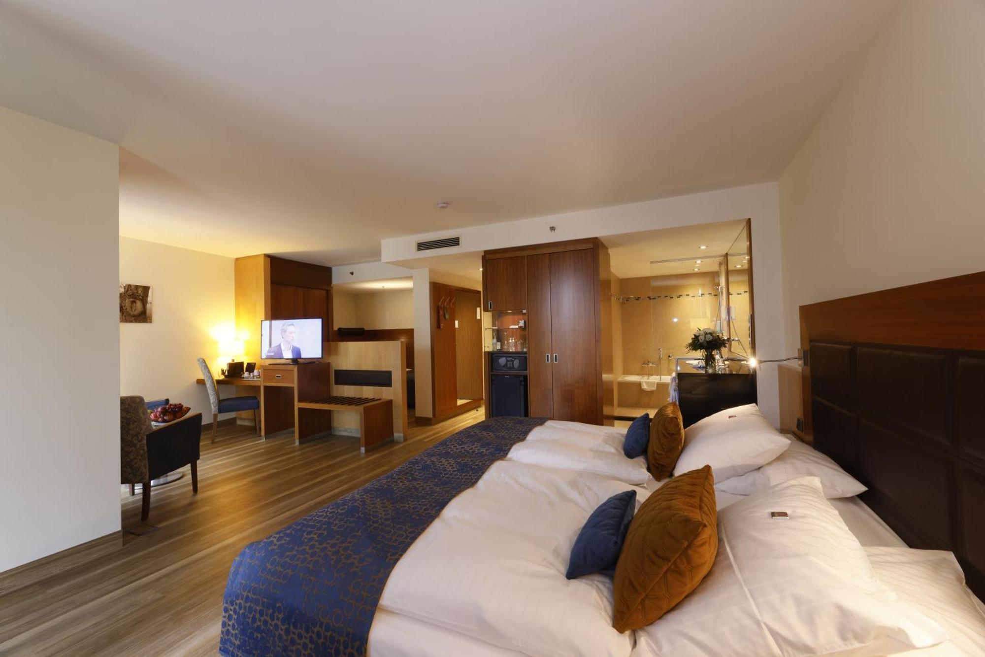 Favorite Parkhotel Mainz Exterior photo